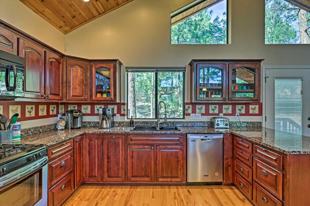 Serene Lakeside Cabin With Decks And Edler Lake Views! Pinetop-Lakeside Exterior photo